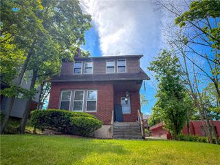 269 Academy Ave, Mt Lebanon, PA 15228