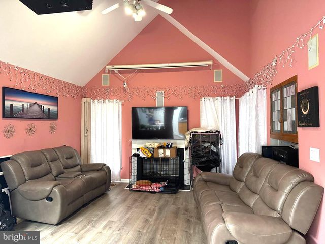9348 CREEKVIEW DR, Laurel, MD 20708