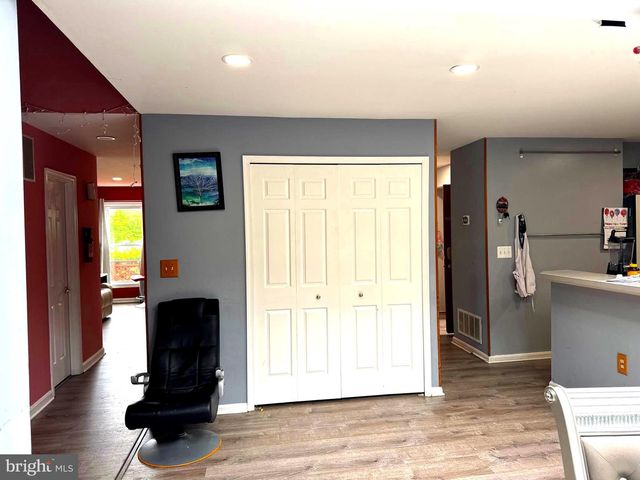 9348 CREEKVIEW DR, Laurel, MD 20708