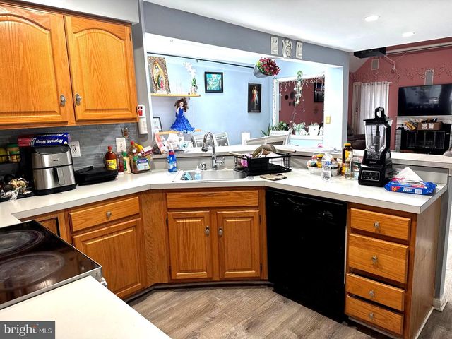 9348 CREEKVIEW DR, Laurel, MD 20708