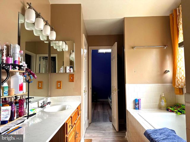 9348 CREEKVIEW DR, Laurel, MD 20708