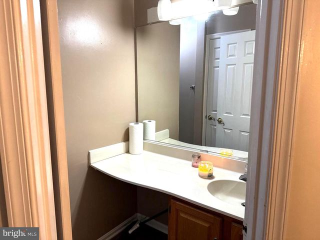 9348 CREEKVIEW DR, Laurel, MD 20708