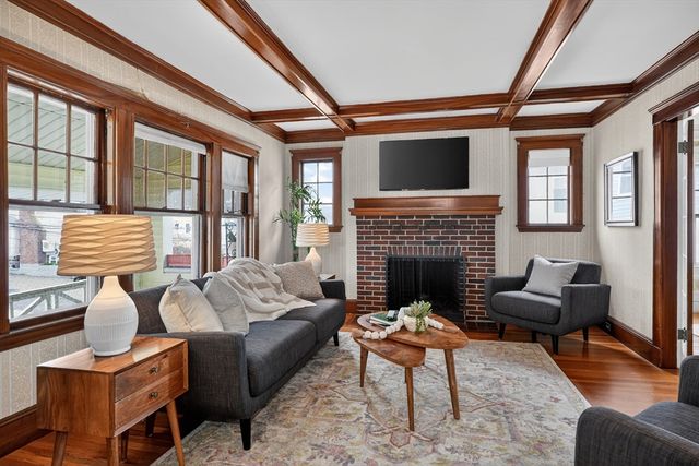 396 School Street 396, Watertown, MA 02472