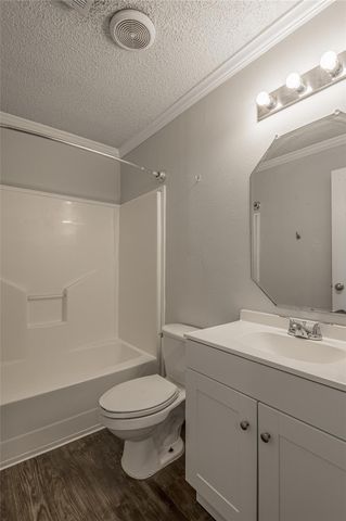 138 Varsity Drive, Huntsville, TX 77340