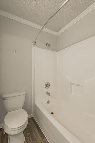 138 Varsity Drive, Huntsville, TX 77340