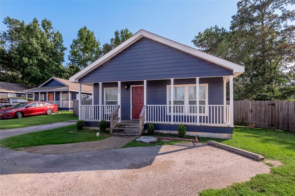 138 Varsity Drive, Huntsville, TX 77340