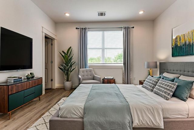 728 E 38th Street, Houston, TX 77022