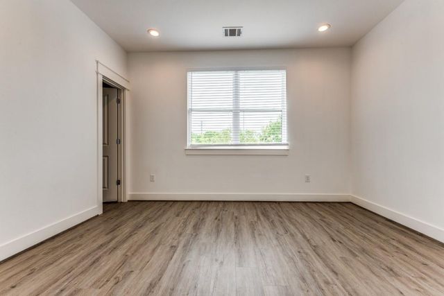 728 E 38th Street, Houston, TX 77022