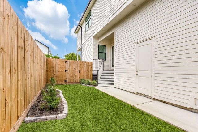 728 E 38th Street, Houston, TX 77022