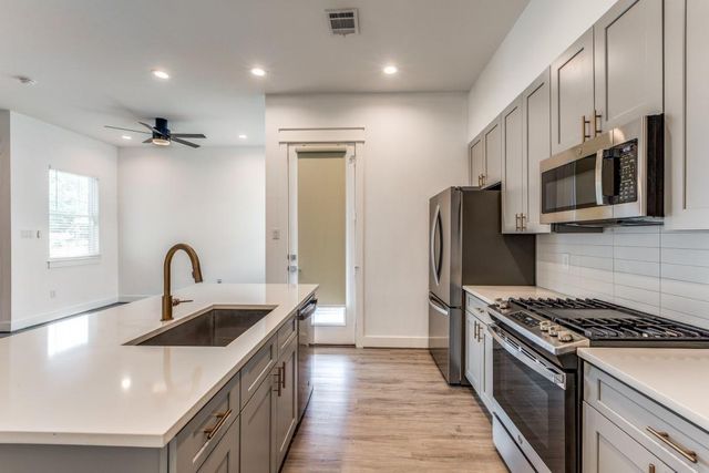 728 E 38th Street, Houston, TX 77022