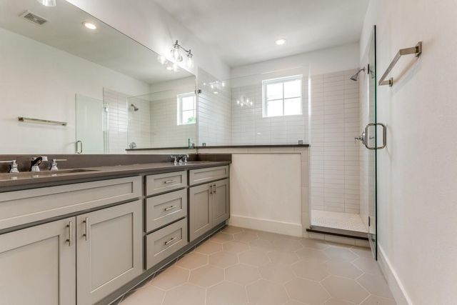728 E 38th Street, Houston, TX 77022