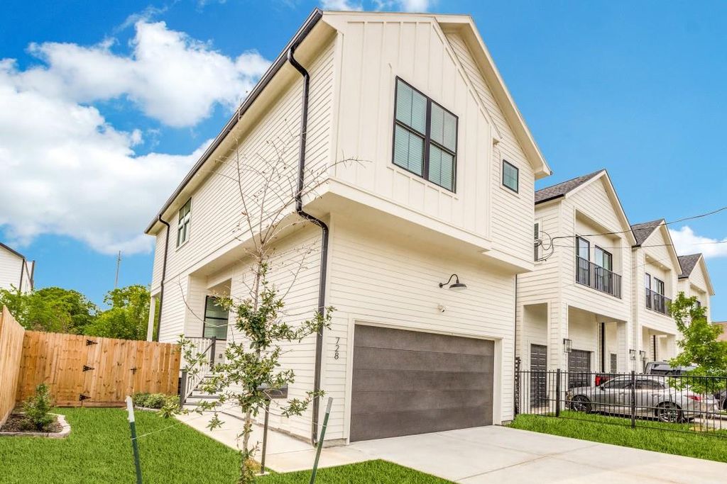 728 E 38th Street, Houston, TX 77022