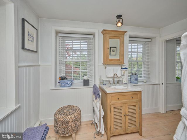 310 DURHAM RD, Ottsville, PA 18942