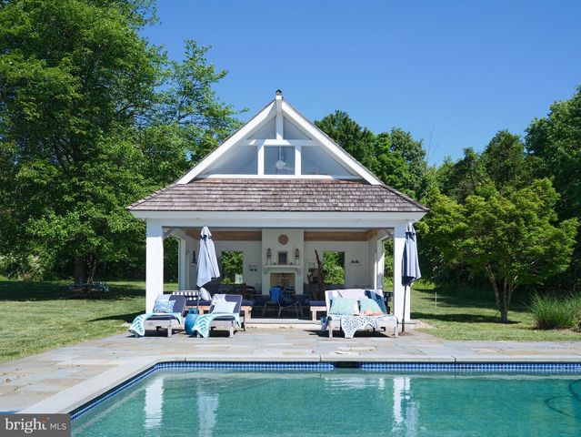 310 DURHAM RD, Ottsville, PA 18942