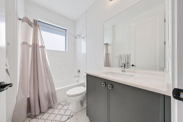 8116 Laurel Falls Drive, Boca Raton, FL 33496