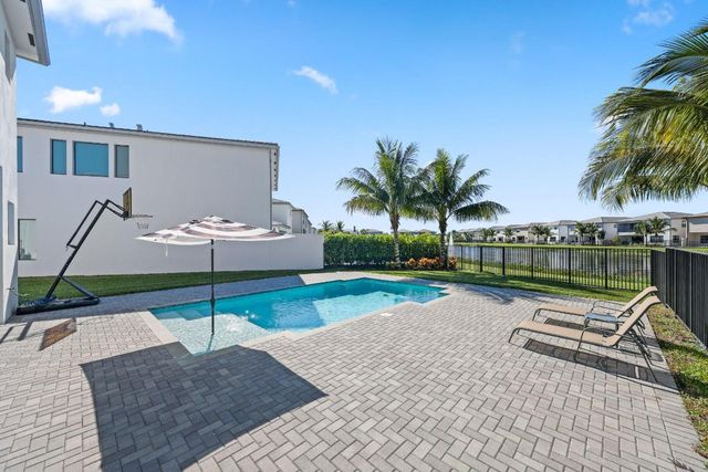 8116 Laurel Falls Drive, Boca Raton, FL 33496