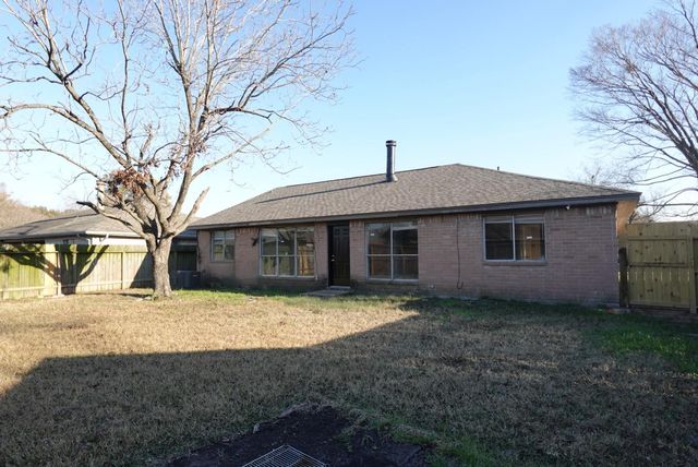 14827 Waterside Drive, Houston, TX 77015