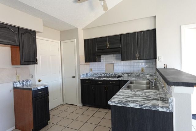 14827 Waterside Drive, Houston, TX 77015