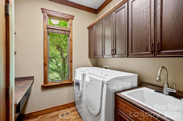 241 Glen Eagle Drive, Waynesville, NC 28786