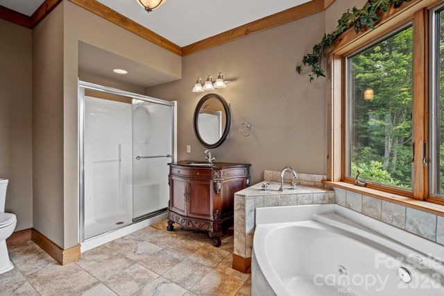 241 Glen Eagle Drive, Waynesville, NC 28786