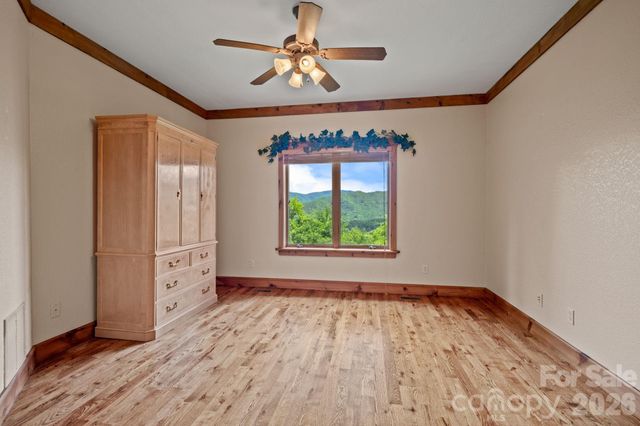 241 Glen Eagle Drive, Waynesville, NC 28786