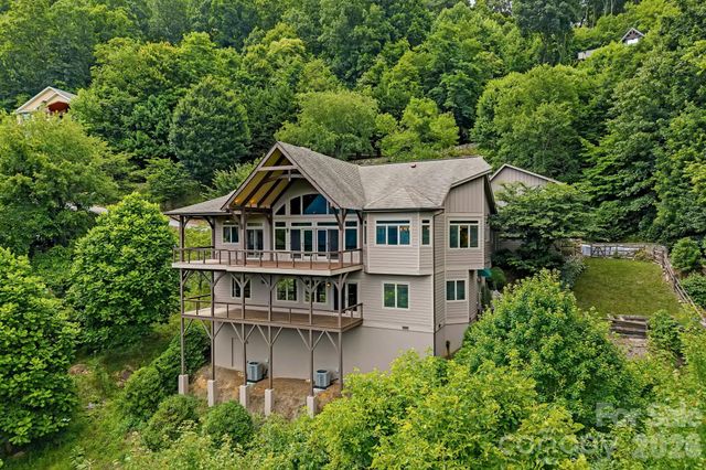 241 Glen Eagle Drive, Waynesville, NC 28786