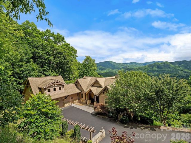 241 Glen Eagle Drive, Waynesville, NC 28786