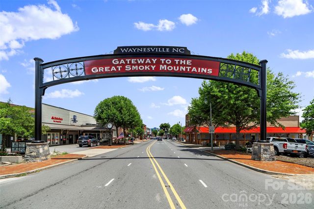 241 Glen Eagle Drive, Waynesville, NC 28786