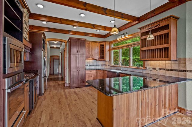241 Glen Eagle Drive, Waynesville, NC 28786