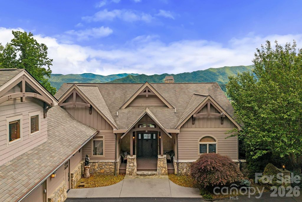 241 Glen Eagle Drive, Waynesville, NC 28786