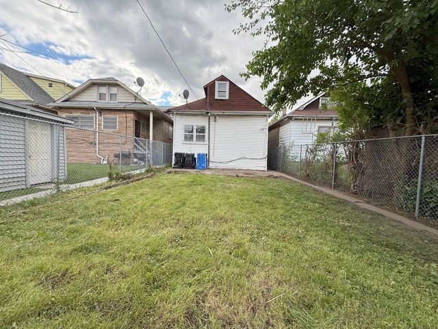 7521 S Aberdeen Street, Chicago, IL 60620