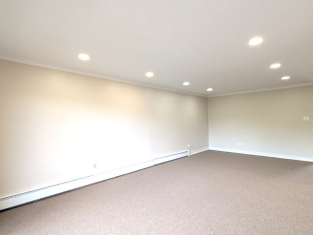 7 Crestview Lane 9, Vernon Hills, IL 60061
