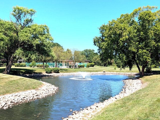 7 Crestview Lane 9, Vernon Hills, IL 60061
