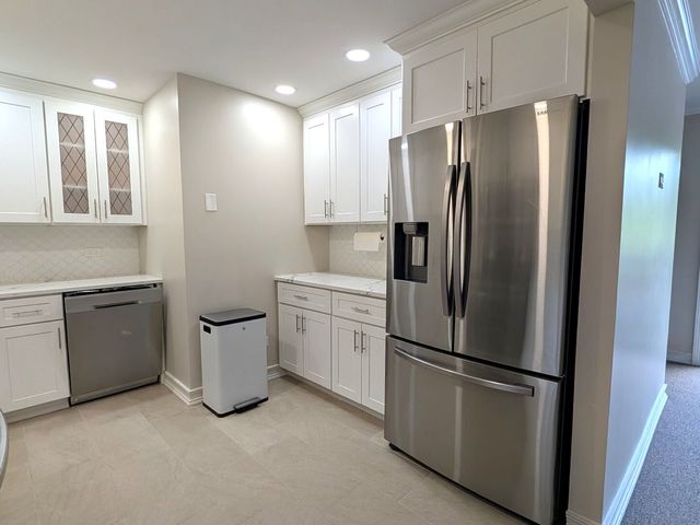 7 Crestview Lane 9, Vernon Hills, IL 60061