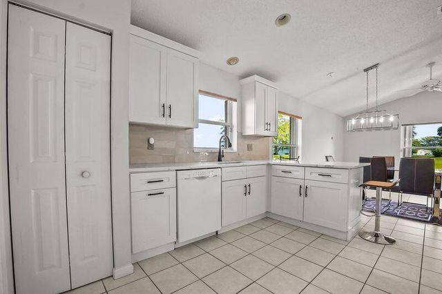 5025 Robino Circle, West Palm Beach, FL 33417