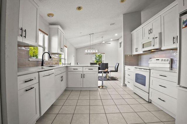 5025 Robino Circle, West Palm Beach, FL 33417
