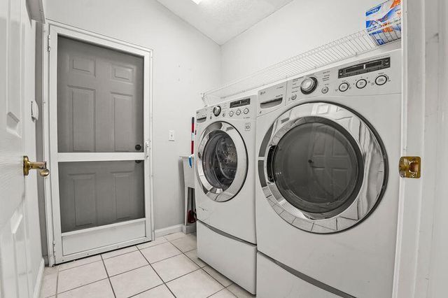 5025 Robino Circle, West Palm Beach, FL 33417