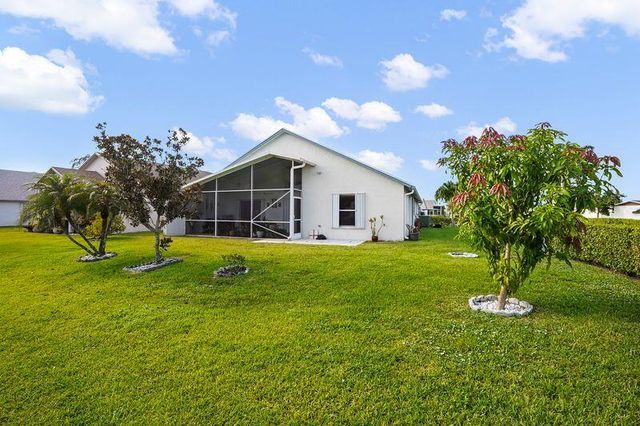5025 Robino Circle, West Palm Beach, FL 33417