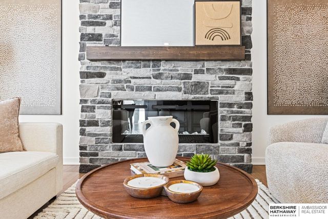 14811 Bruning Street, Bennington, NE 68007