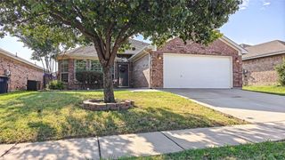 10820 Middleglen Road, Fort Worth, TX 76052