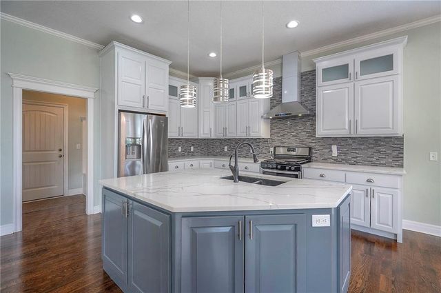 449 N 86th Street, Kansas City, KS 66112