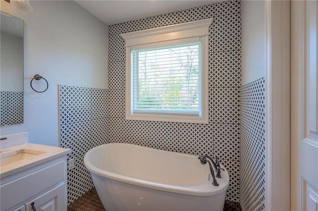 449 N 86th Street, Kansas City, KS 66112