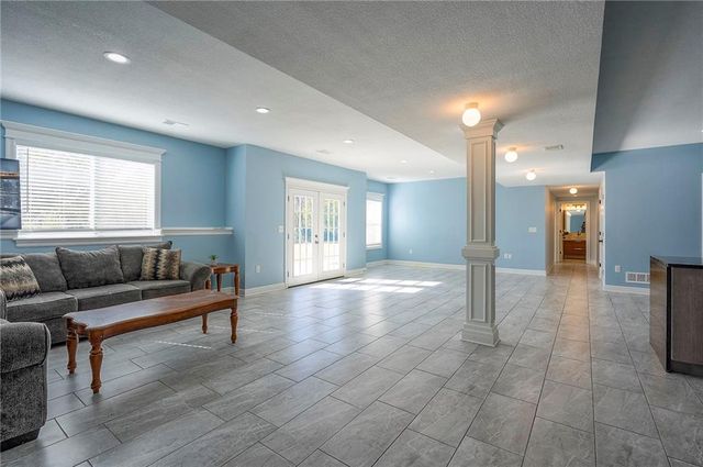 449 N 86th Street, Kansas City, KS 66112