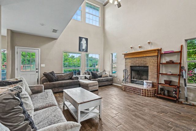103 Tusk Court, Weatherford, TX 76085