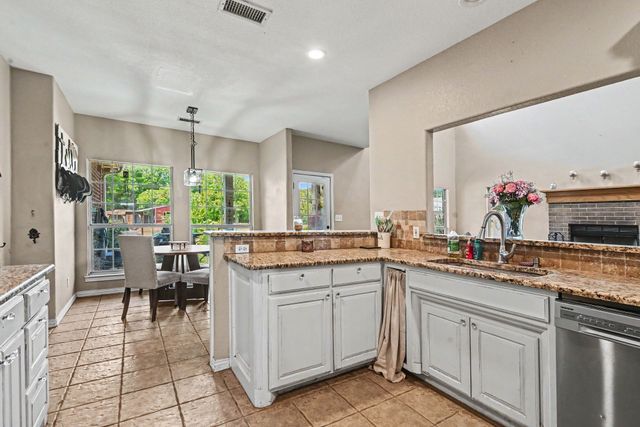 103 Tusk Court, Weatherford, TX 76085