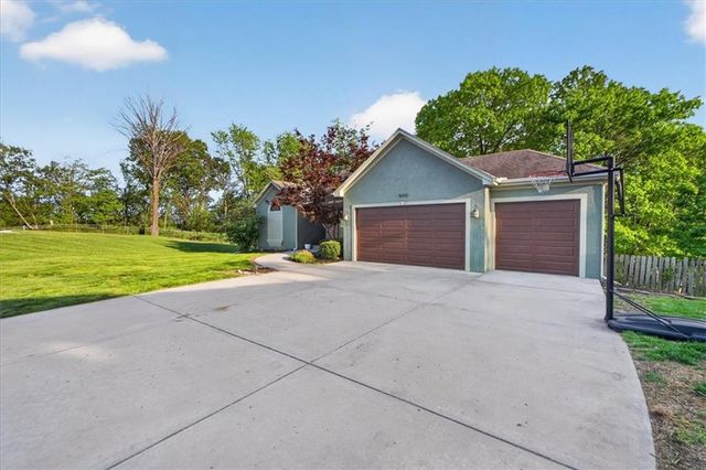 5102 N Belton Court, Riverside, MO 64150