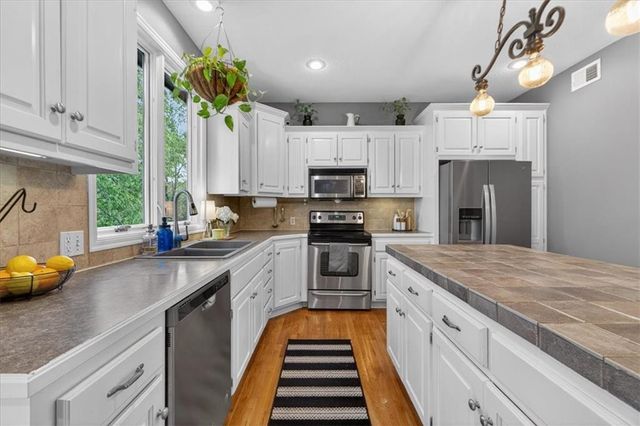 5102 N Belton Court, Riverside, MO 64150