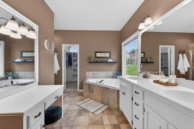 5102 N Belton Court, Riverside, MO 64150