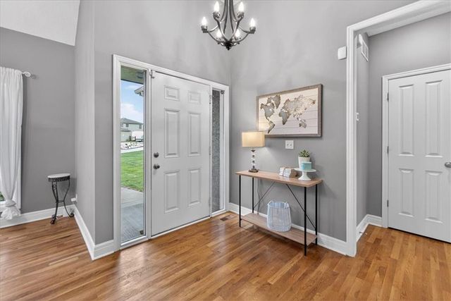 5102 N Belton Court, Riverside, MO 64150