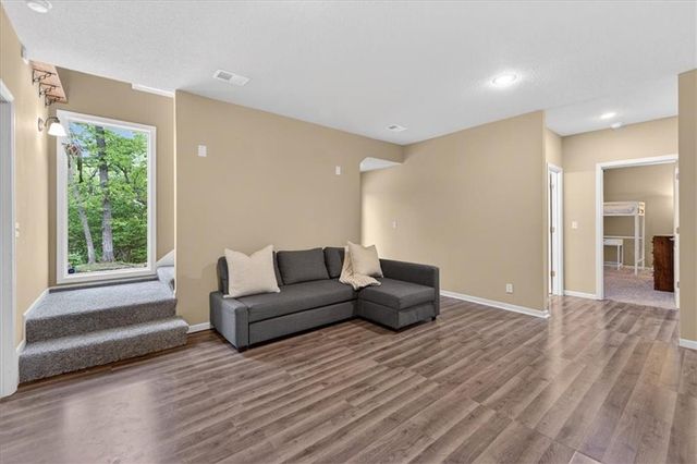 5102 N Belton Court, Riverside, MO 64150